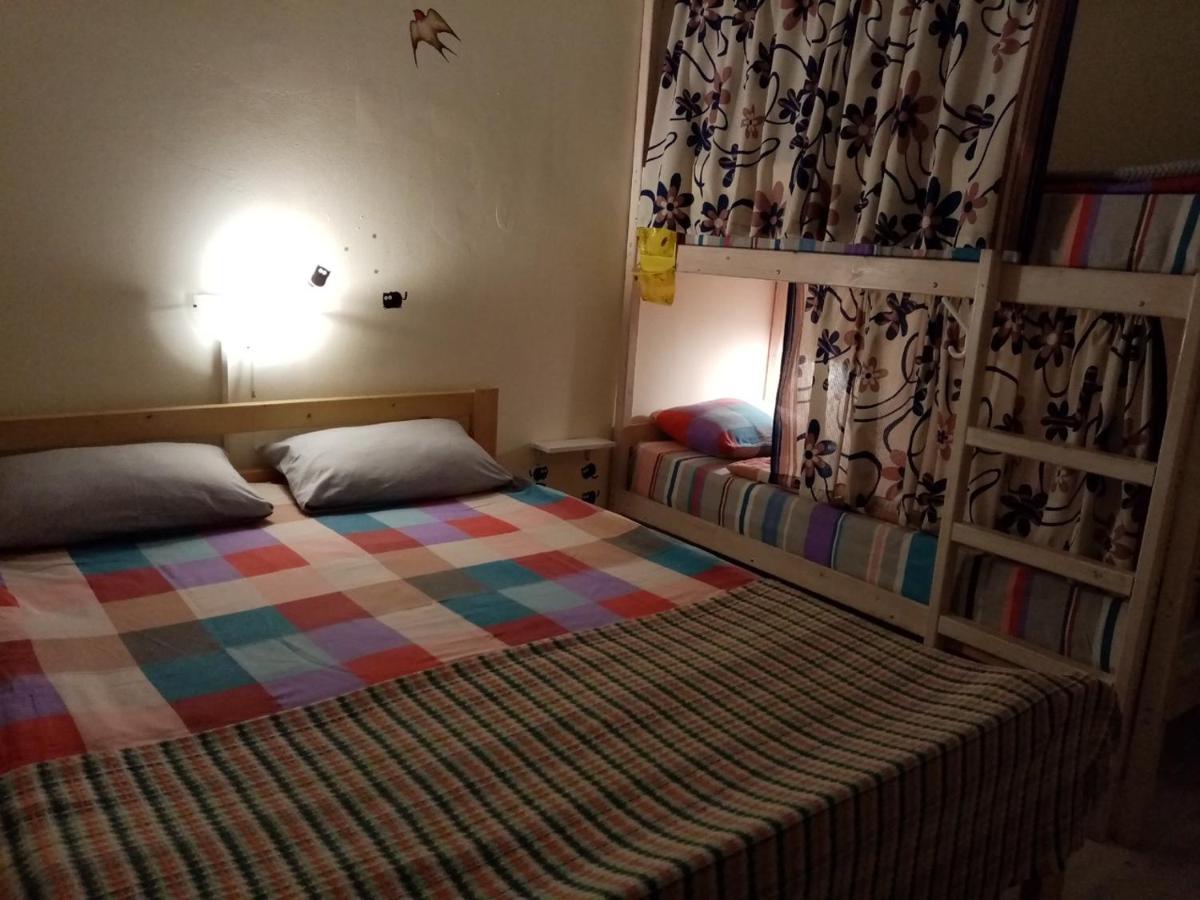 Cherdak Na Pervomaiskoi 15A Hostel Ярославъл Екстериор снимка