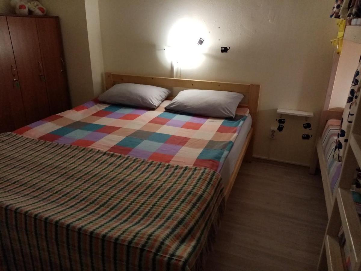 Cherdak Na Pervomaiskoi 15A Hostel Ярославъл Екстериор снимка